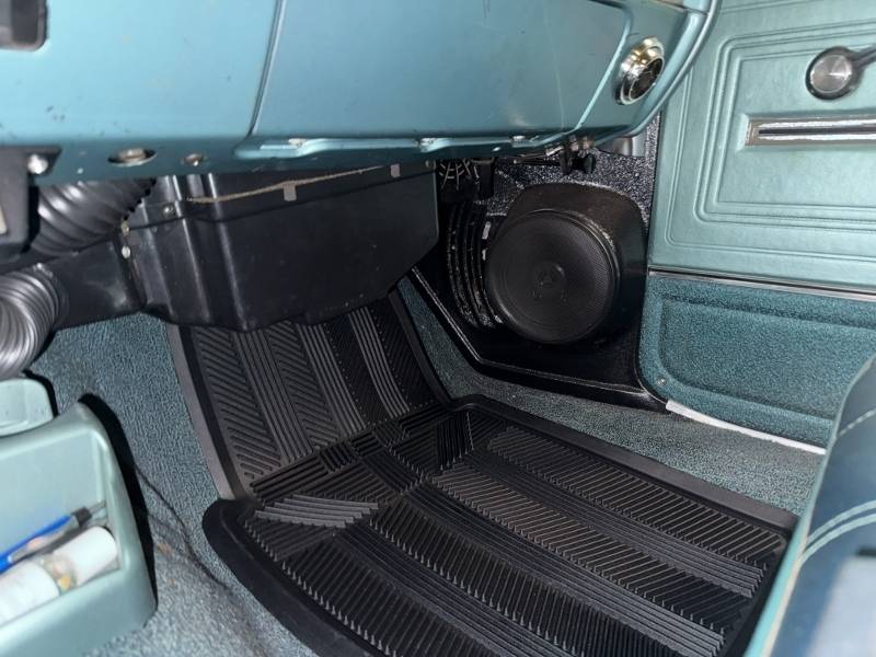 1966 Chevrolet Malibu Chevelle Station Wagon 10